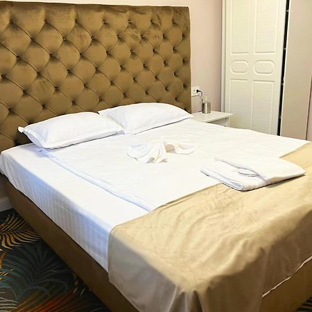 Hotel Pensiunea Pink House Runcu Runcu  Zewnętrze zdjęcie
