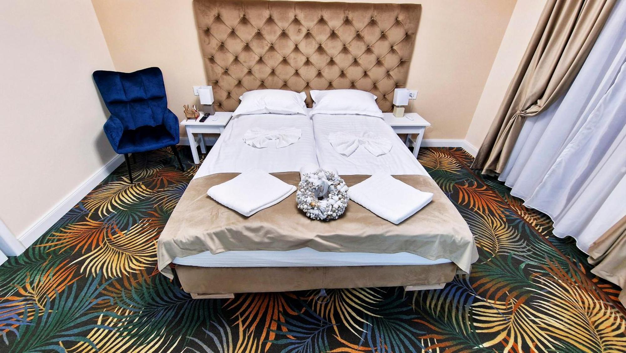 Hotel Pensiunea Pink House Runcu Runcu  Zewnętrze zdjęcie