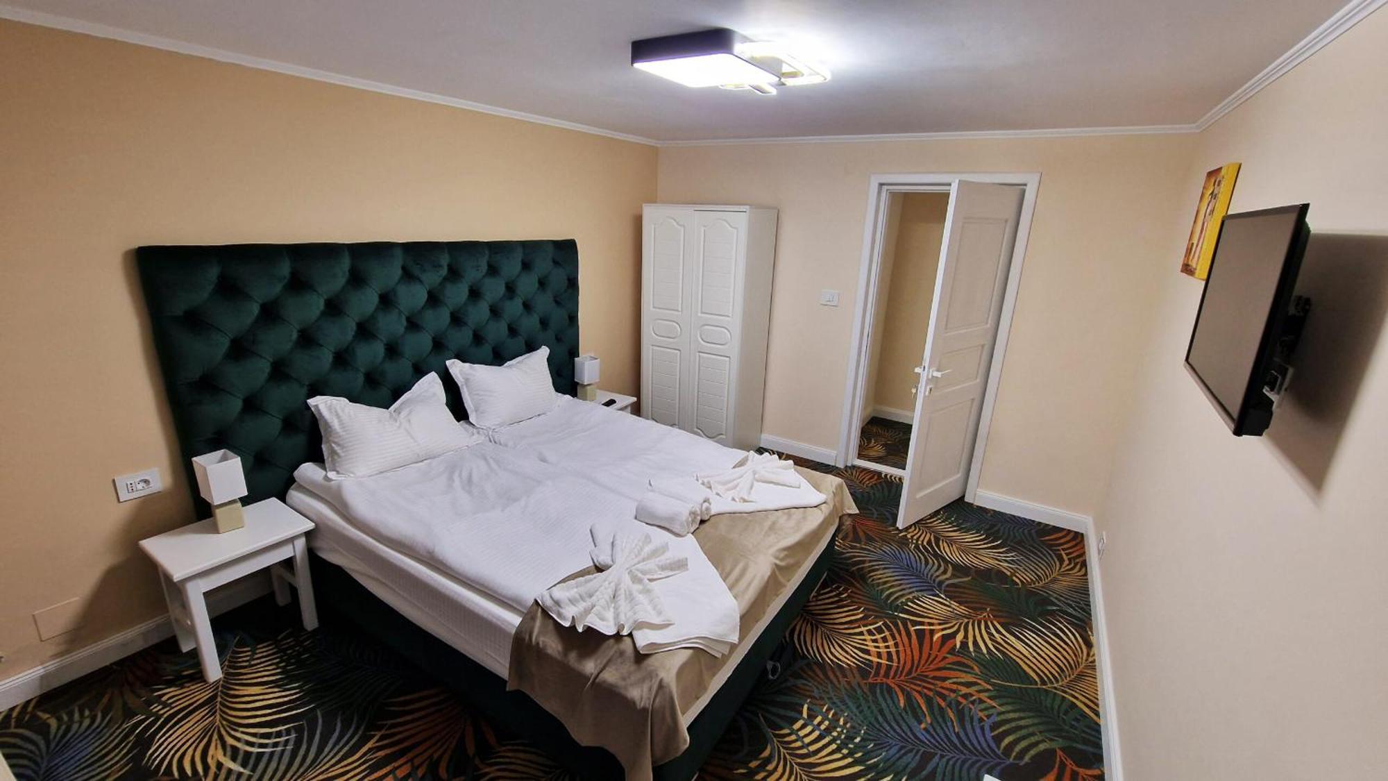 Hotel Pensiunea Pink House Runcu Runcu  Zewnętrze zdjęcie