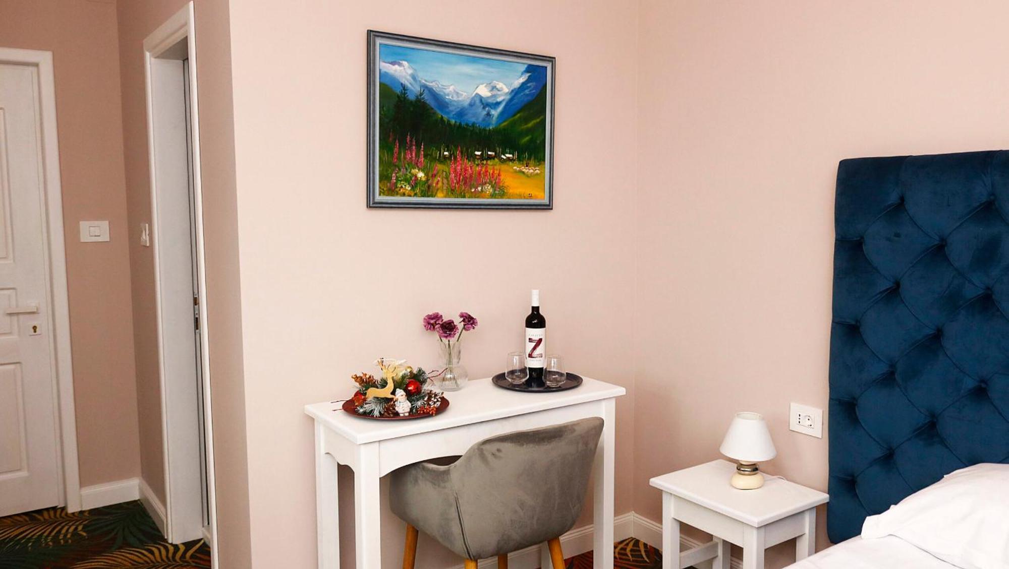 Hotel Pensiunea Pink House Runcu Runcu  Zewnętrze zdjęcie