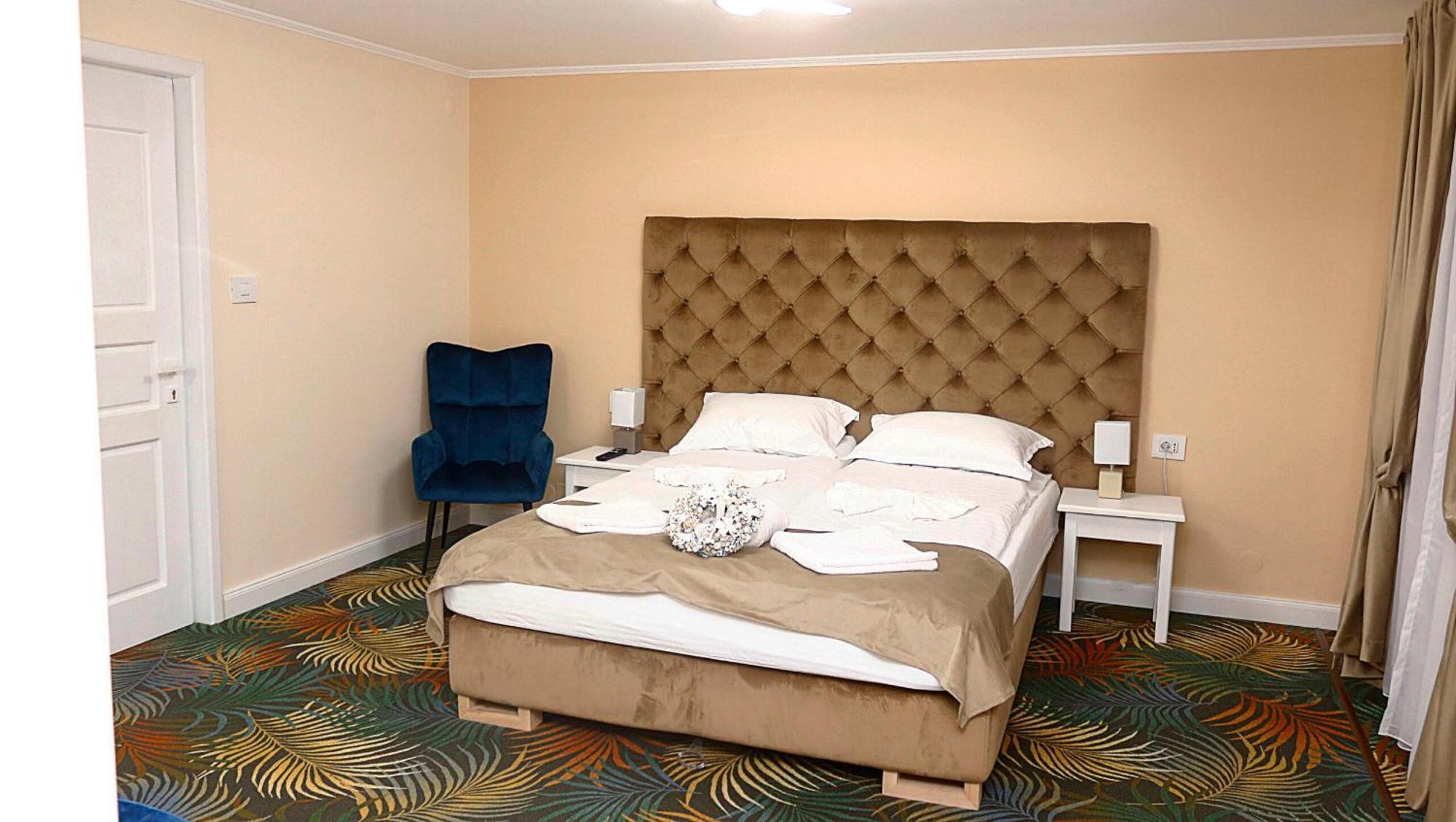 Hotel Pensiunea Pink House Runcu Runcu  Zewnętrze zdjęcie