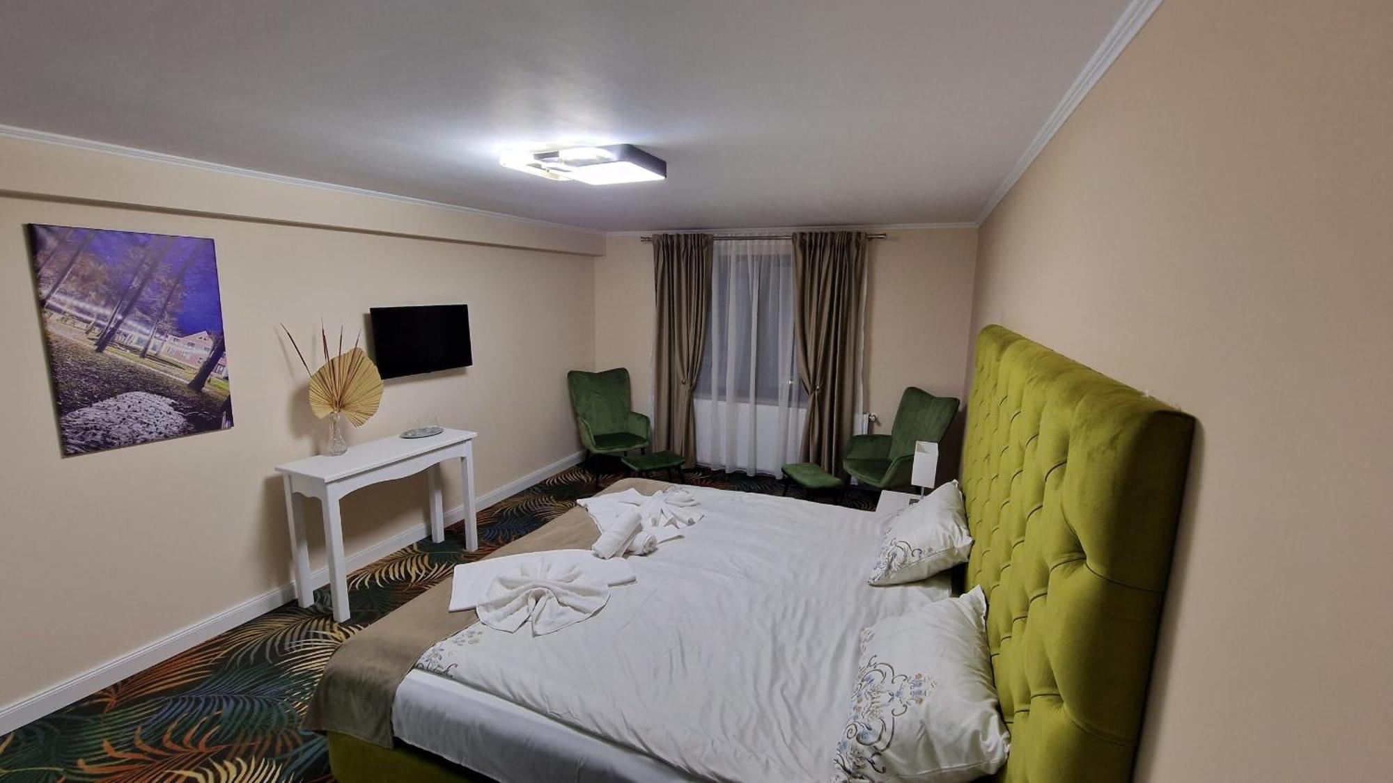 Hotel Pensiunea Pink House Runcu Runcu  Zewnętrze zdjęcie
